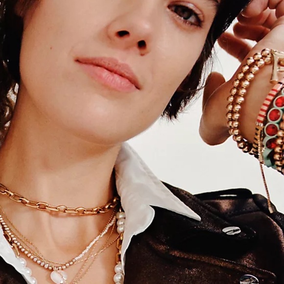 Anthropologie Monogram E Beaded Bracelet - Picture 5 of 6